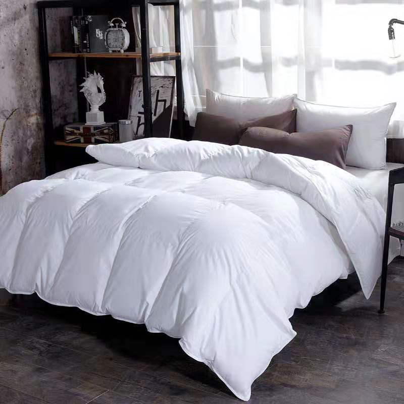 Luxurious Goose Down Winter Duvet for Year-Round Comfort