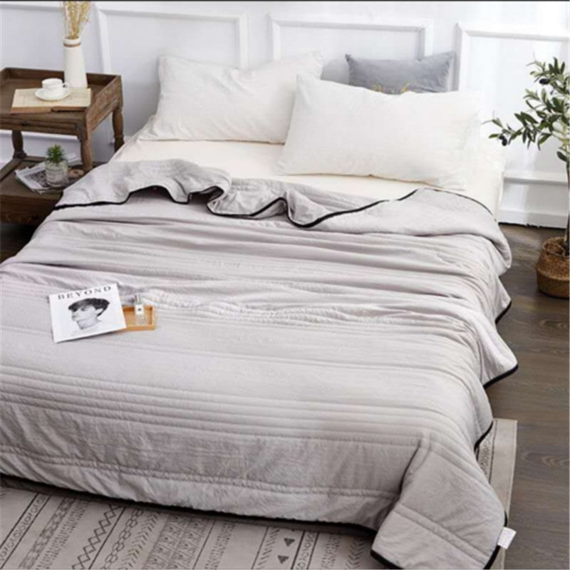 Pure Color Cooling Summer Blanket – Lightweight & Airy Quilt