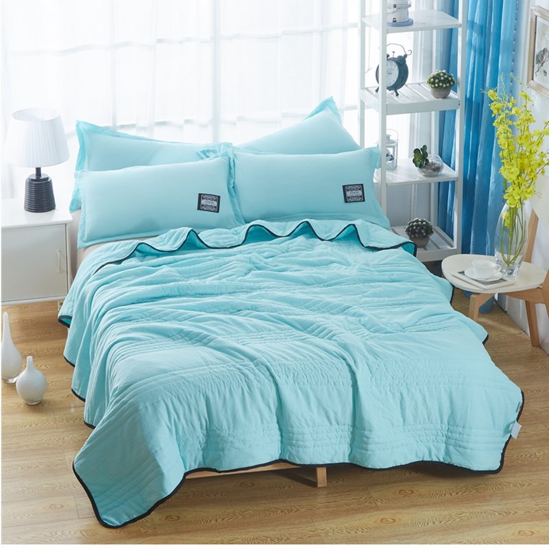 Pure Color Cooling Summer Blanket – Lightweight & Airy Quilt